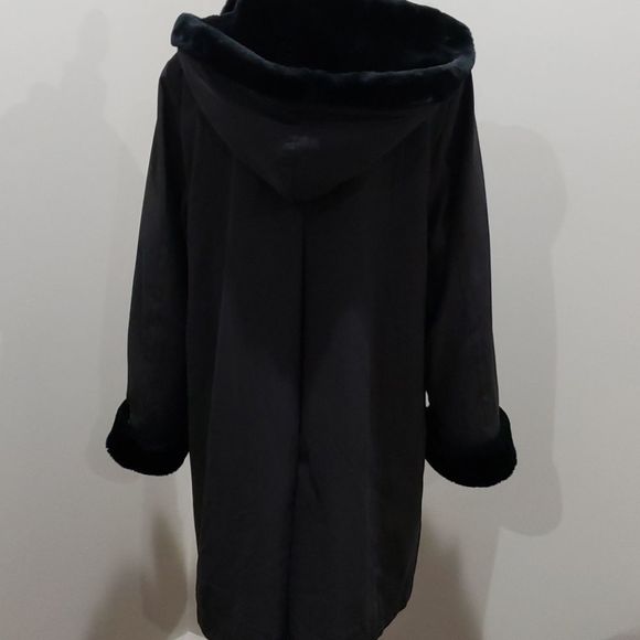Utex Design Coat - Picture 3 of 7